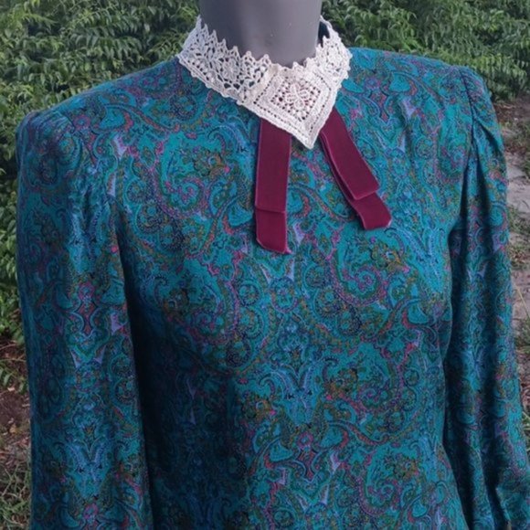 J. H. PAUL LTD LADIES VINTAGE PAISLEY (2) PC GORGEOUS SKIRT SET